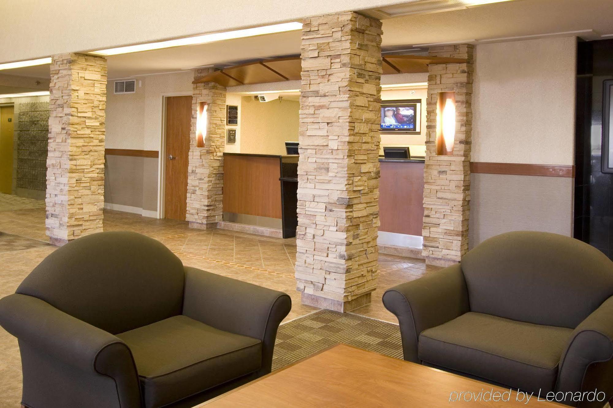 Woodlands Inn & Suites Fort Nelson Interior foto